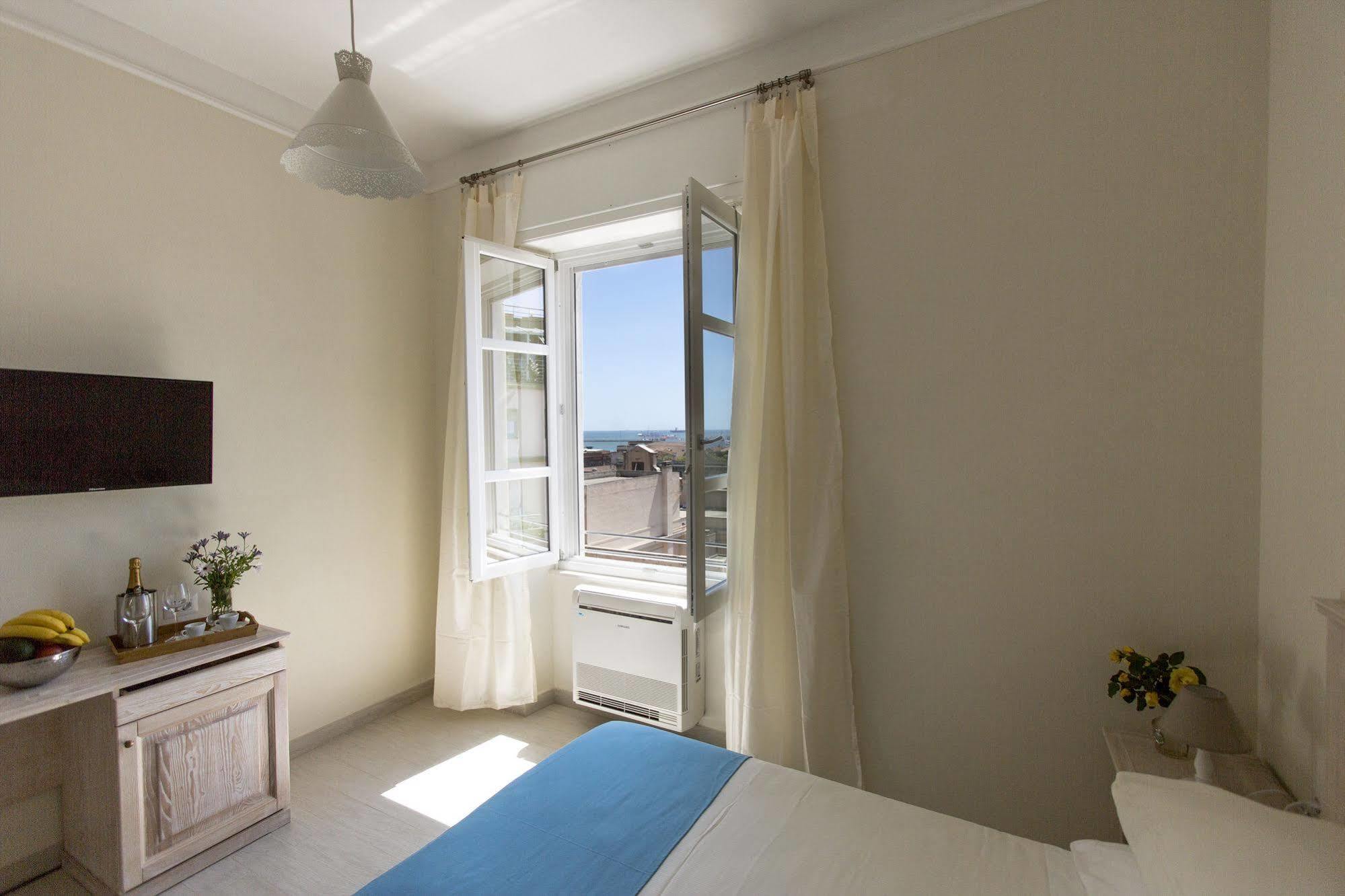 Brezza Marina Luxury Rooms Cagliari Exterior foto